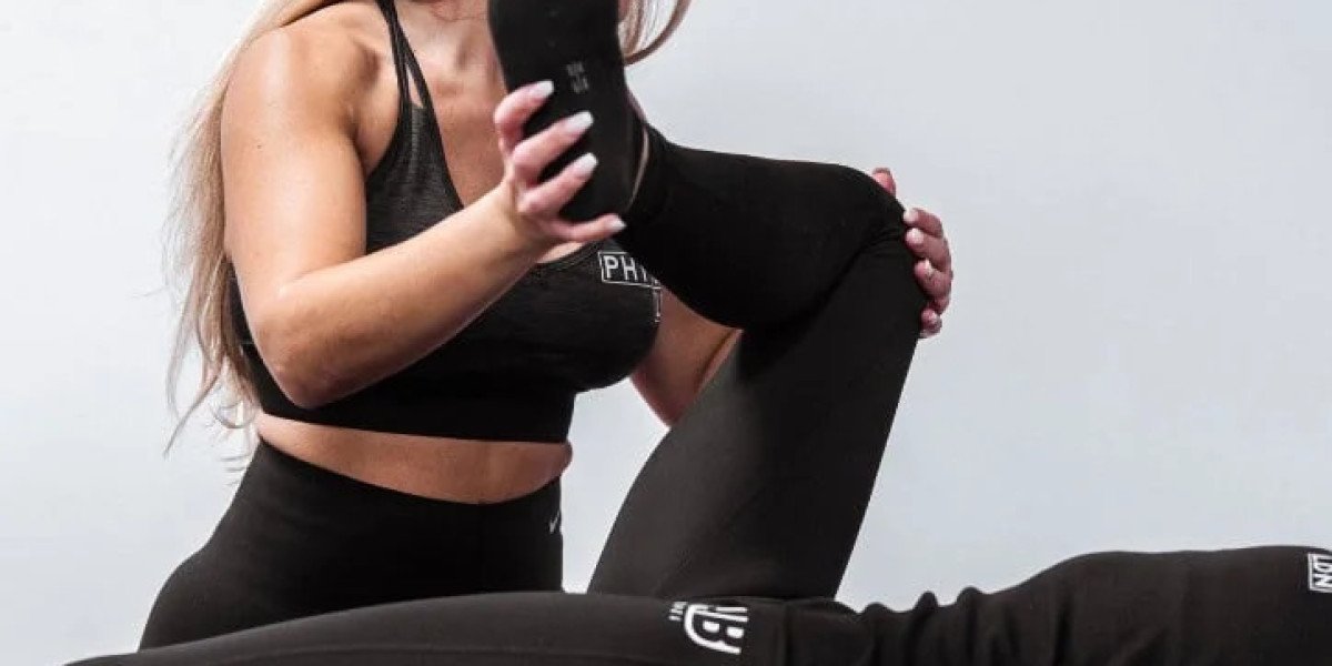 The Best Hip Pain Physio Treatment in South West London: Expert Care for Snapping Hip & Hip Flexor Pain