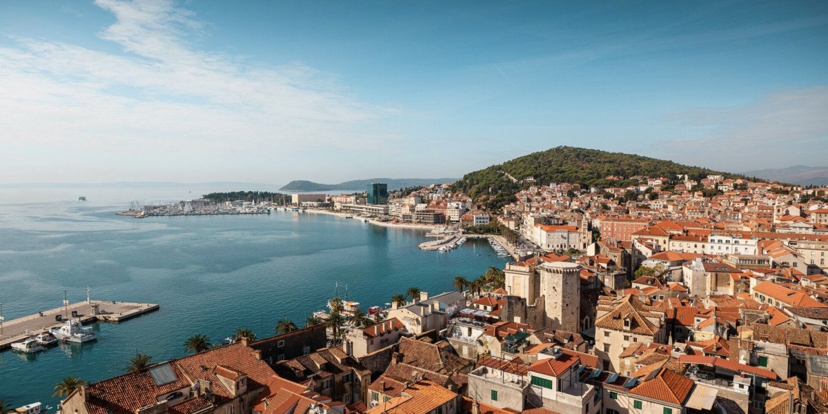How We Traveled All Over Croatia by Car and Why a Tourist Map Was Our Best Decision
